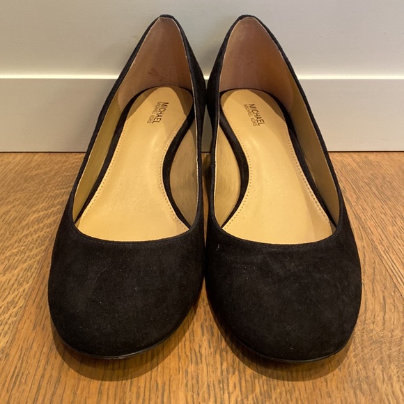 Michael Kors Suede Pumps - Picture 2 of 5